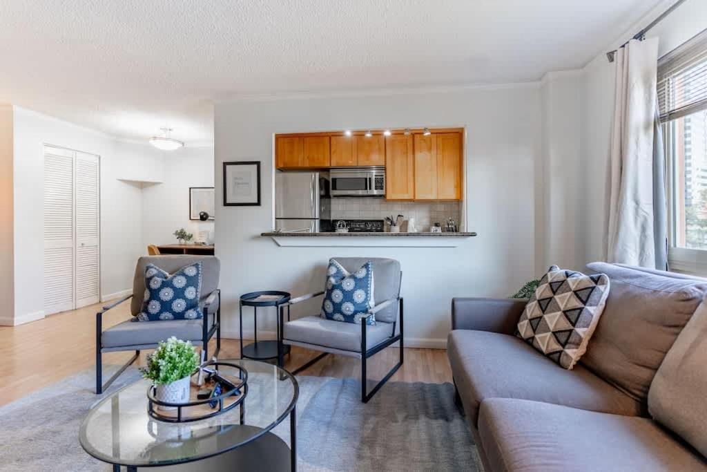 Villa Vibrant Downtown, King Bed, Work Desk & Kitchen à Seattle Extérieur photo