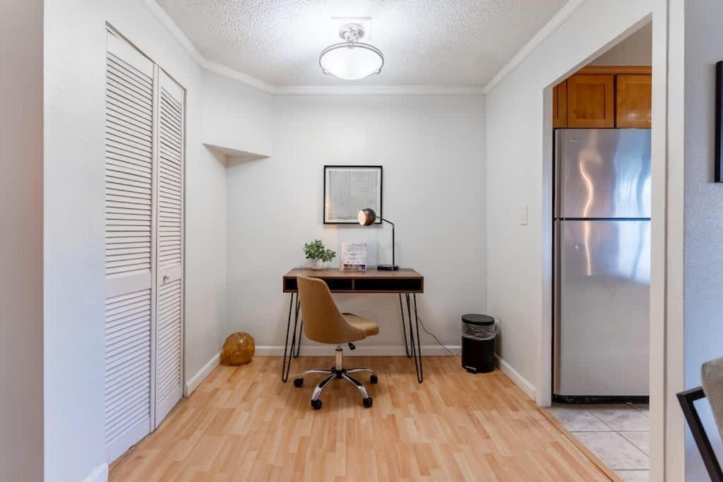 Villa Vibrant Downtown, King Bed, Work Desk & Kitchen à Seattle Extérieur photo